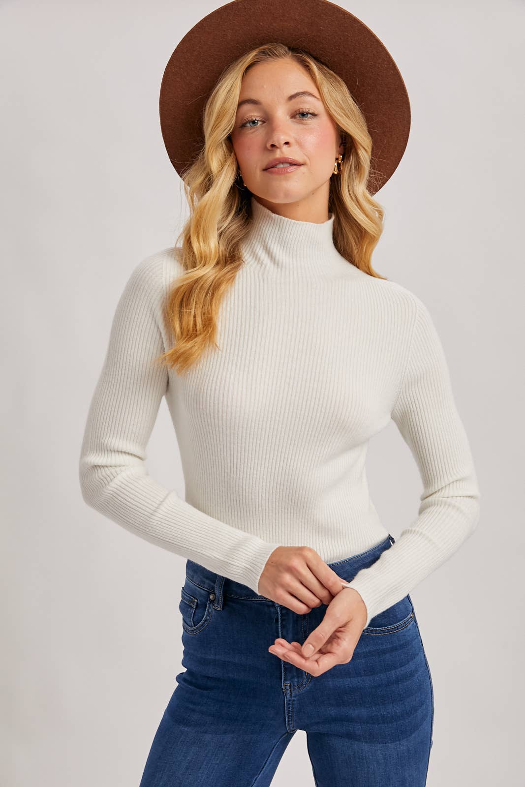 MOCK NECK RIBBED KNIT TOP